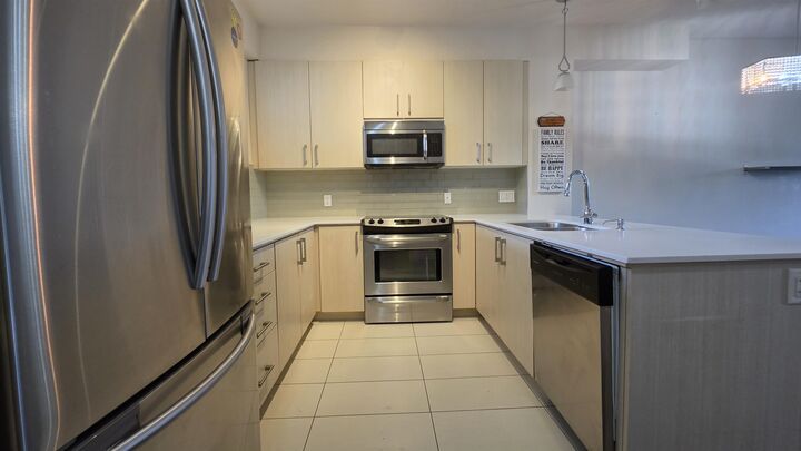 Property Photo: 32095 Hillcrest Avenue 228 BC V2T 1S3