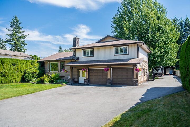 Property Photo: 24762 58A Avenue BC V2Z 1H3