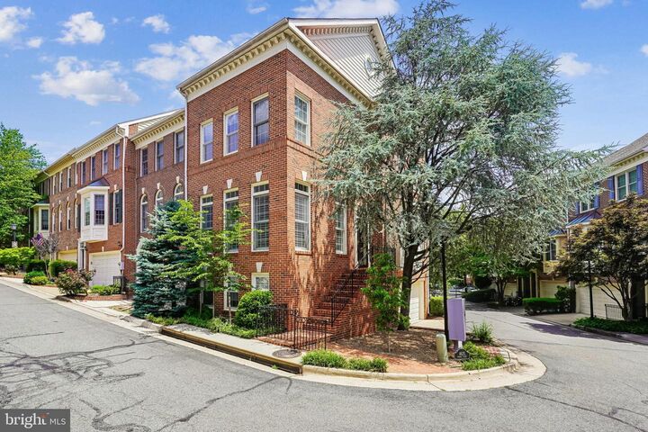Property Photo:  4625 Knight Place  VA 22311 