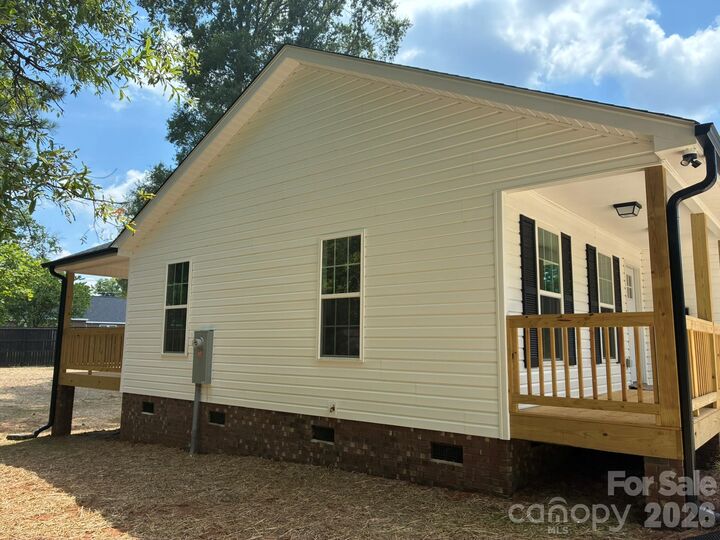 Property Photo:  8 Wray Street  SC 29745 