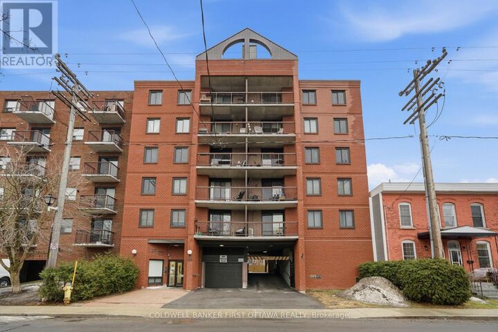 Photo de la propriété: 222 Guigues Avenue 402 ON K1N 5J2