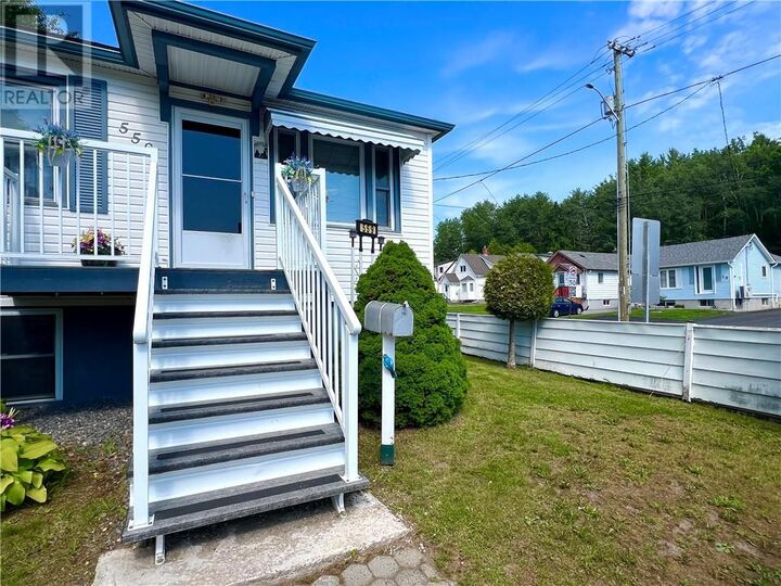 Property Photo:  559 Tedman Avenue  ON P3C 5B1 