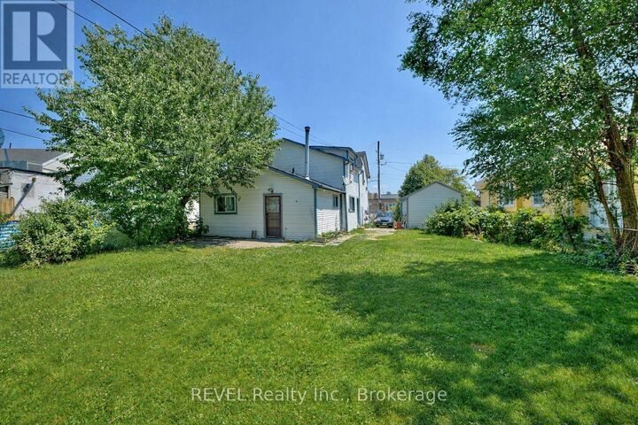 Property Photo:  8 Pelham Road  ON L2S 1P9 
