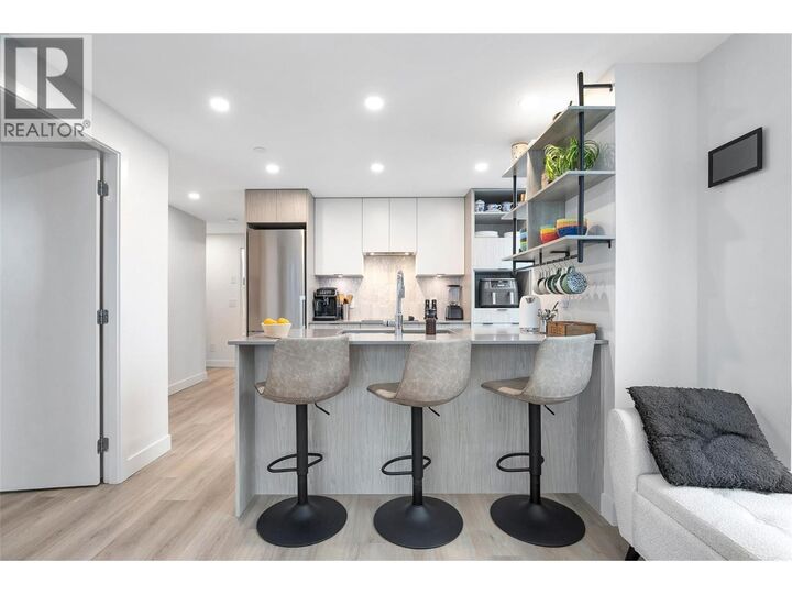 Property Photo: 1488 Bertram Street 905 BC V1Y 0M6