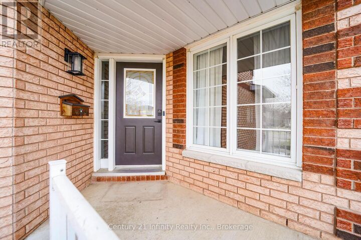 Property Photo:  178 High Street  ON L1C 4X9 