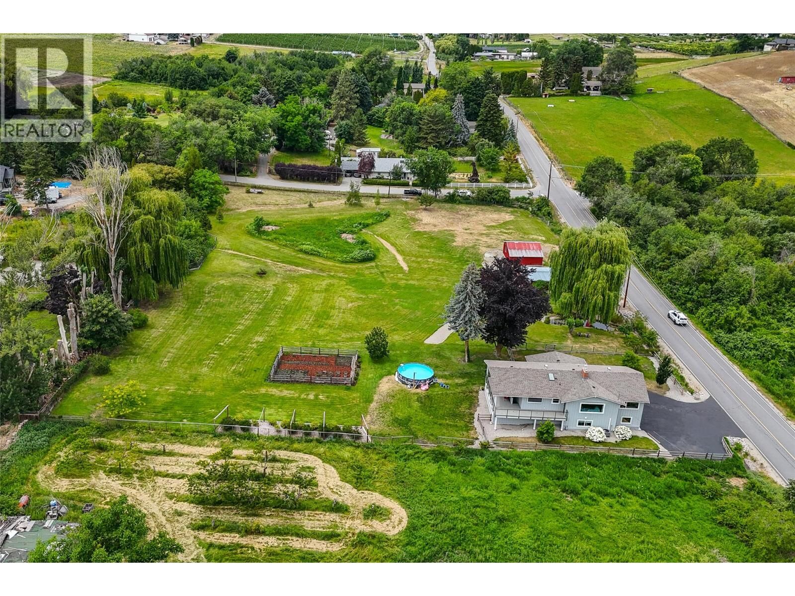 Property Photo: 12509 Dale Meadows Road BC V0H 1Z8