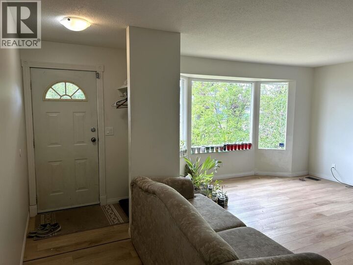 Property Photo: 450 Kelly Street BC V2M 3K5