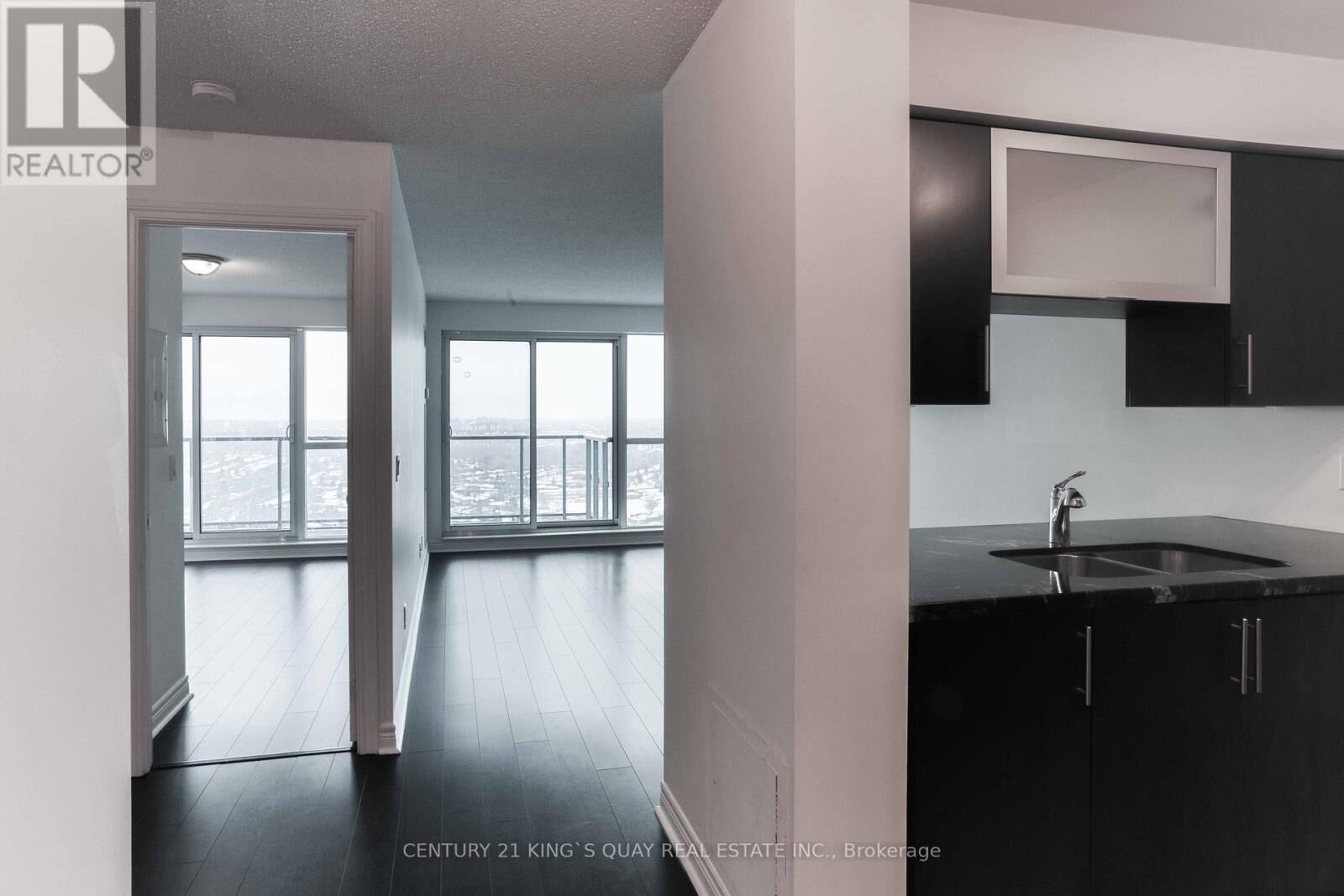 Property Photo:  50 Town Centre Court 3001  ON M1P 0A9 