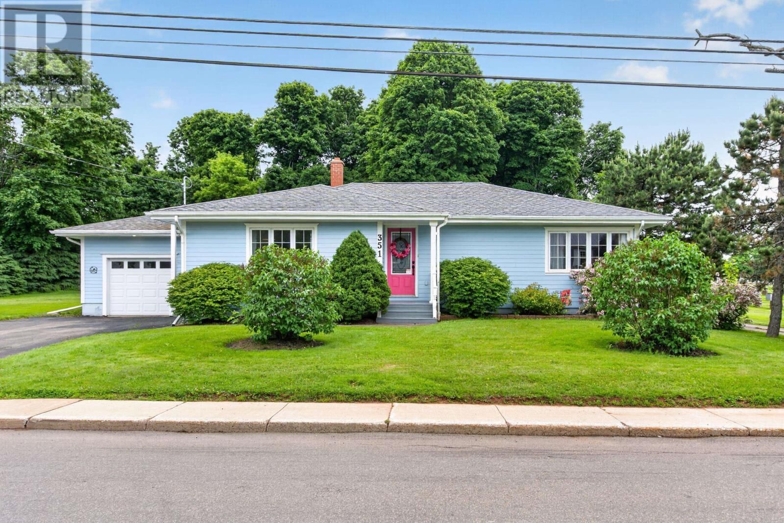 Property Photo:  351 Maple Avenue  PE C1N 2H5 