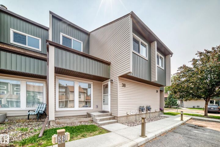 Property Photo:  2020 105 Street NW 38  AB T6J 5J2 
