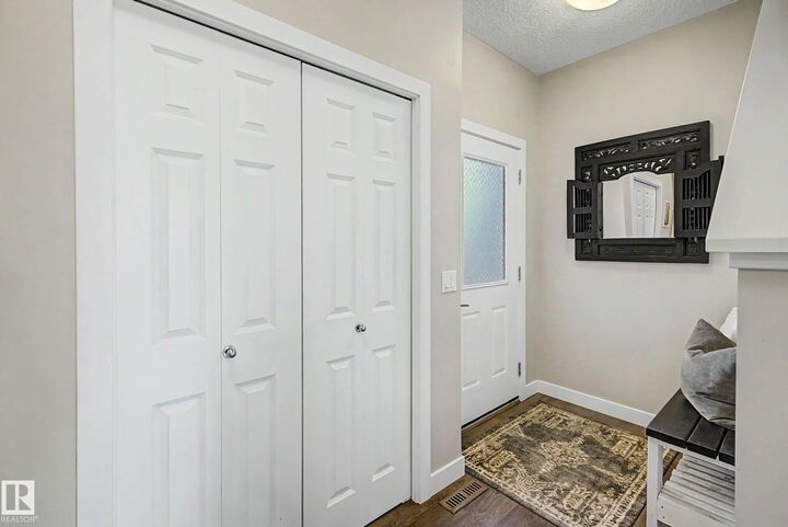 Property Photo:  22609 94A Avenue NW  AB T5T 7B2 