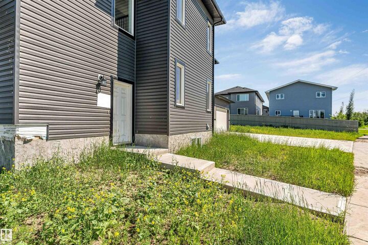 Property Photo: 292 Fraser Way NW NW AB T5Y 6C4