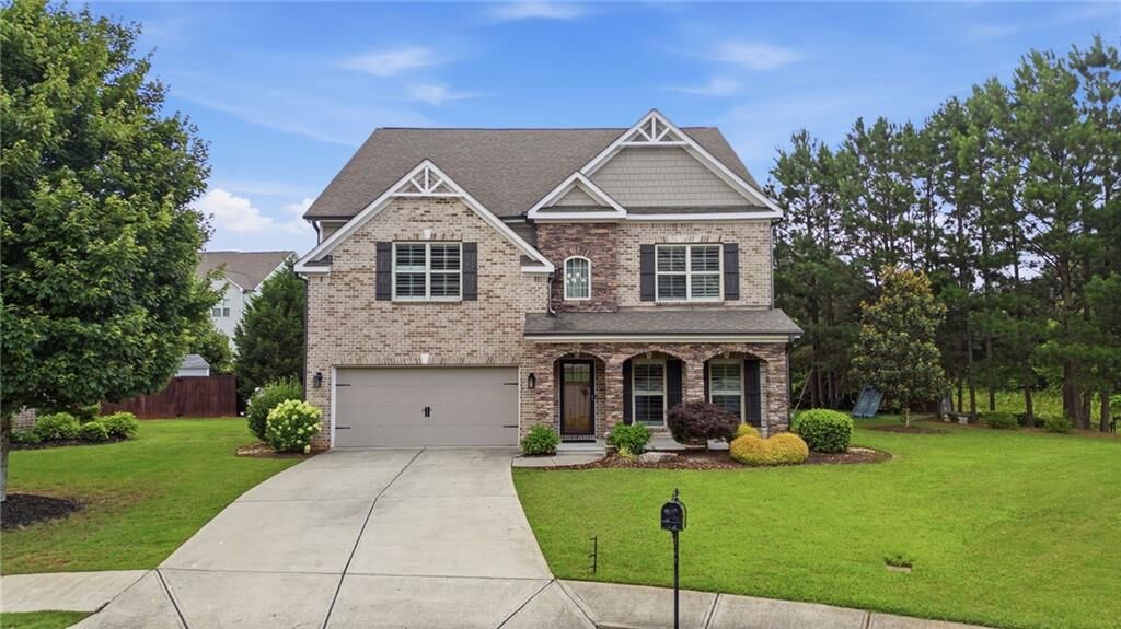 Property Photo: 5599 Rapallo Terrace GA 30518