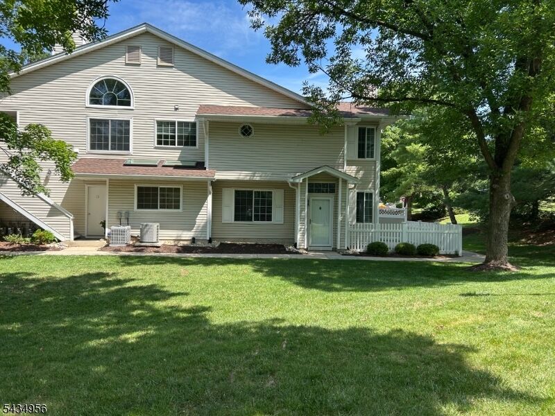 Property Photo:  9 Evans Court  NJ 07921 