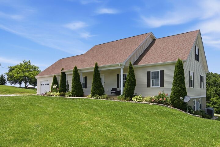 Property Photo: 3965 Highway 127 KY 40359