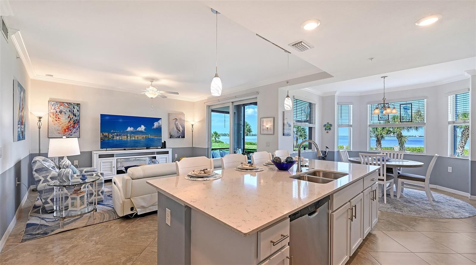 Property Photo:  910 Tidewater Shores Loop 103  FL 34208 