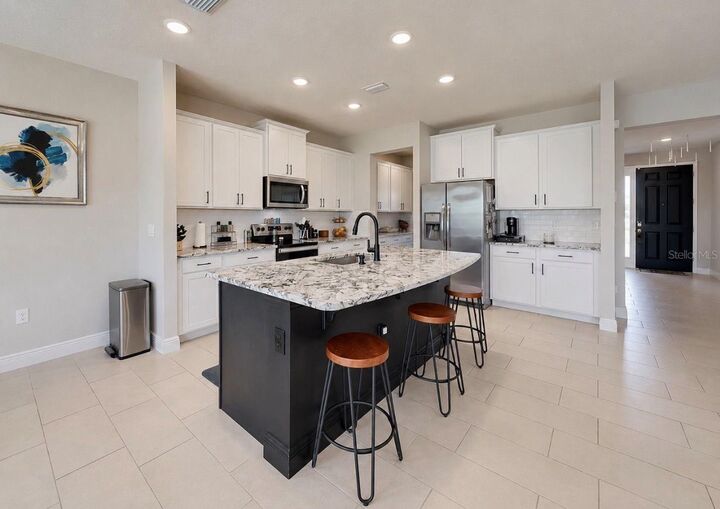 Property Photo:  172 Mangrove Manor Drive  FL 33572 