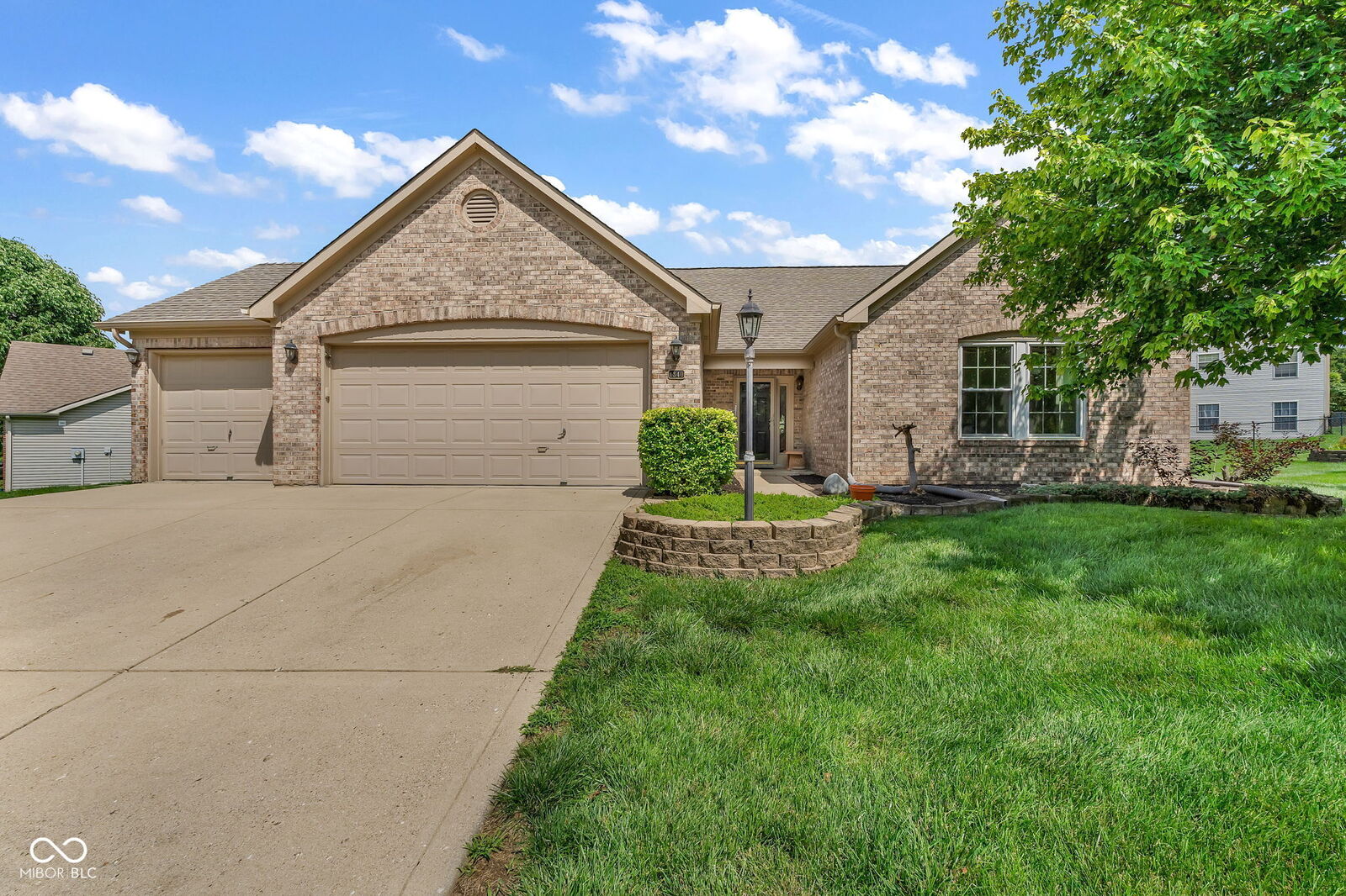 Property Photo:  1340 Shortridge Drive  IN 46143 