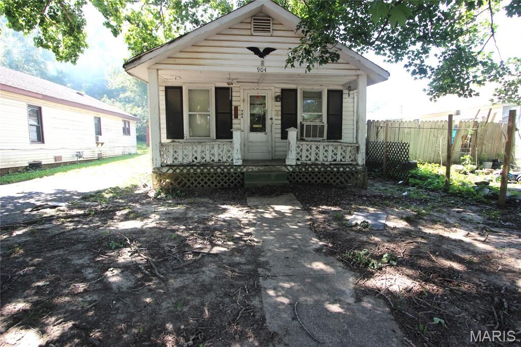 Property Photo: 904 Camilla Street MO 63601
