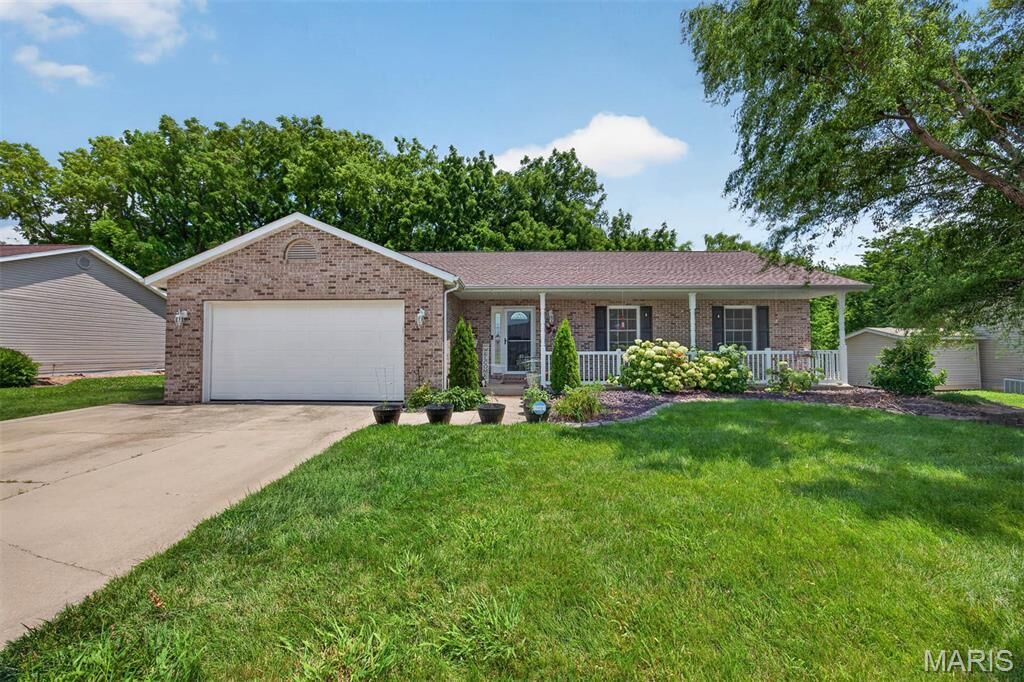 Property Photo: 4826 Cedar Spring Drive IL 62249