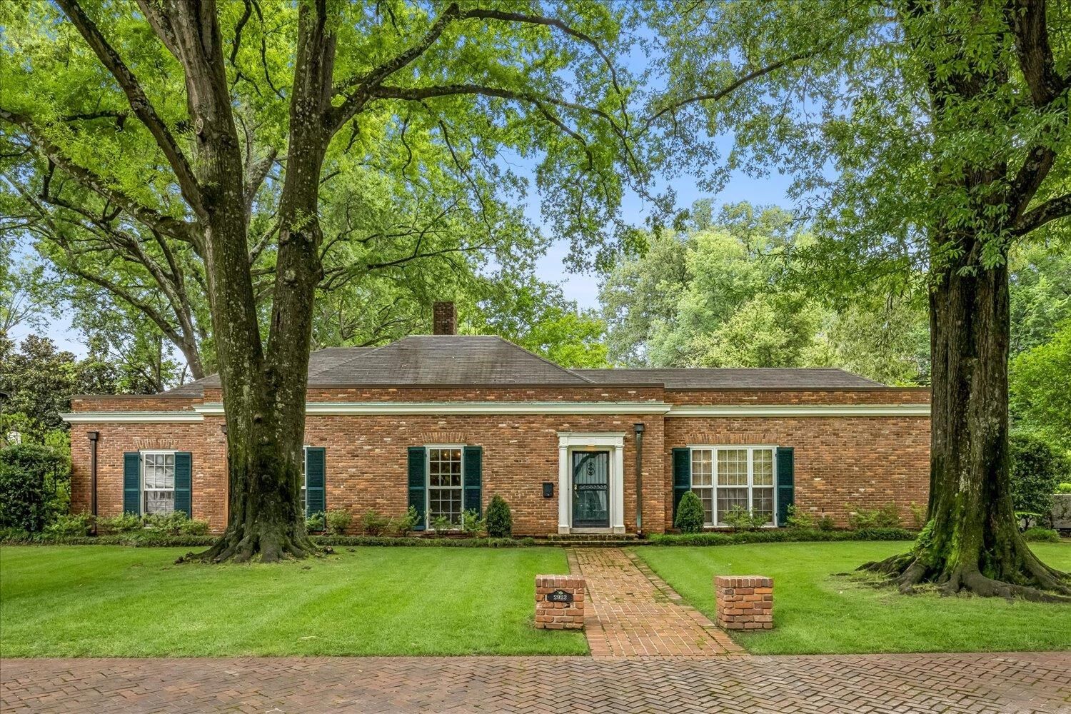 Property Photo:  2923 Midland Ave  TN 38111 