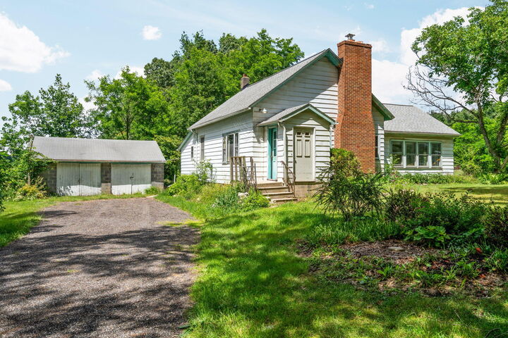 Property Photo:  18250 Bush Road  MI 48118 
