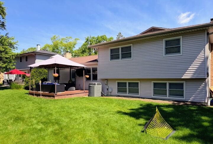 Property Photo: 243 Palmgren Court IL 60089