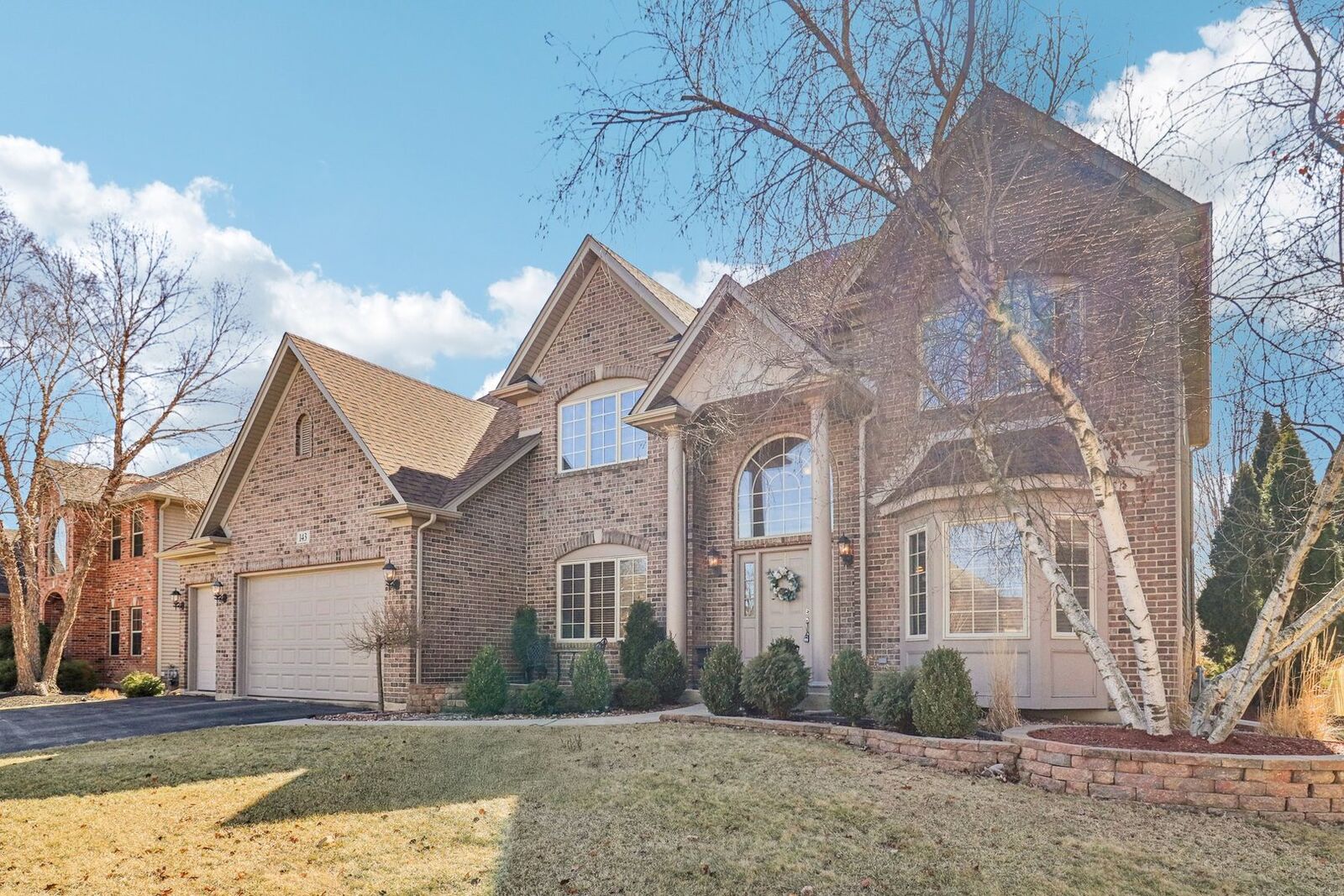 Property Photo:  143 Pineridge Drive S  IL 60543 