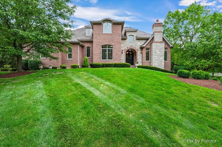 Property Photo:  117 W North Wynstone Drive  IL 60010 