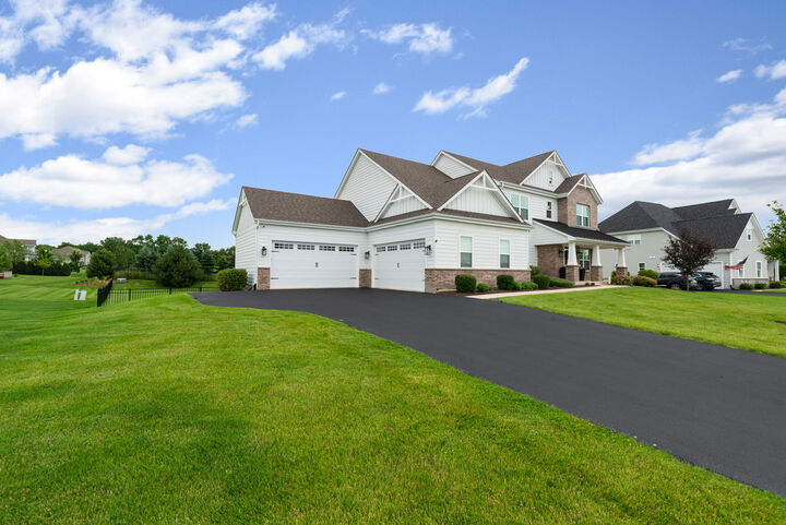 Property Photo:  39W466 Norton Lake Drive  IL 60175 