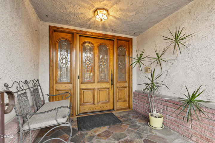 Property Photo: 307 Los Alisos Street CA 91030
