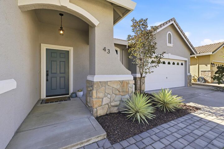Property Photo:  43 Kingsbury Court  CA 95678 