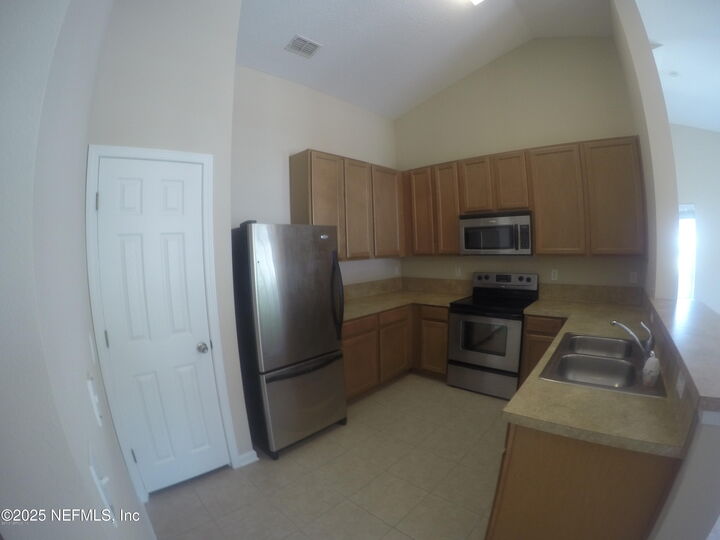Property Photo:  2200 Marsh Hawk Lane 412  FL 32003 
