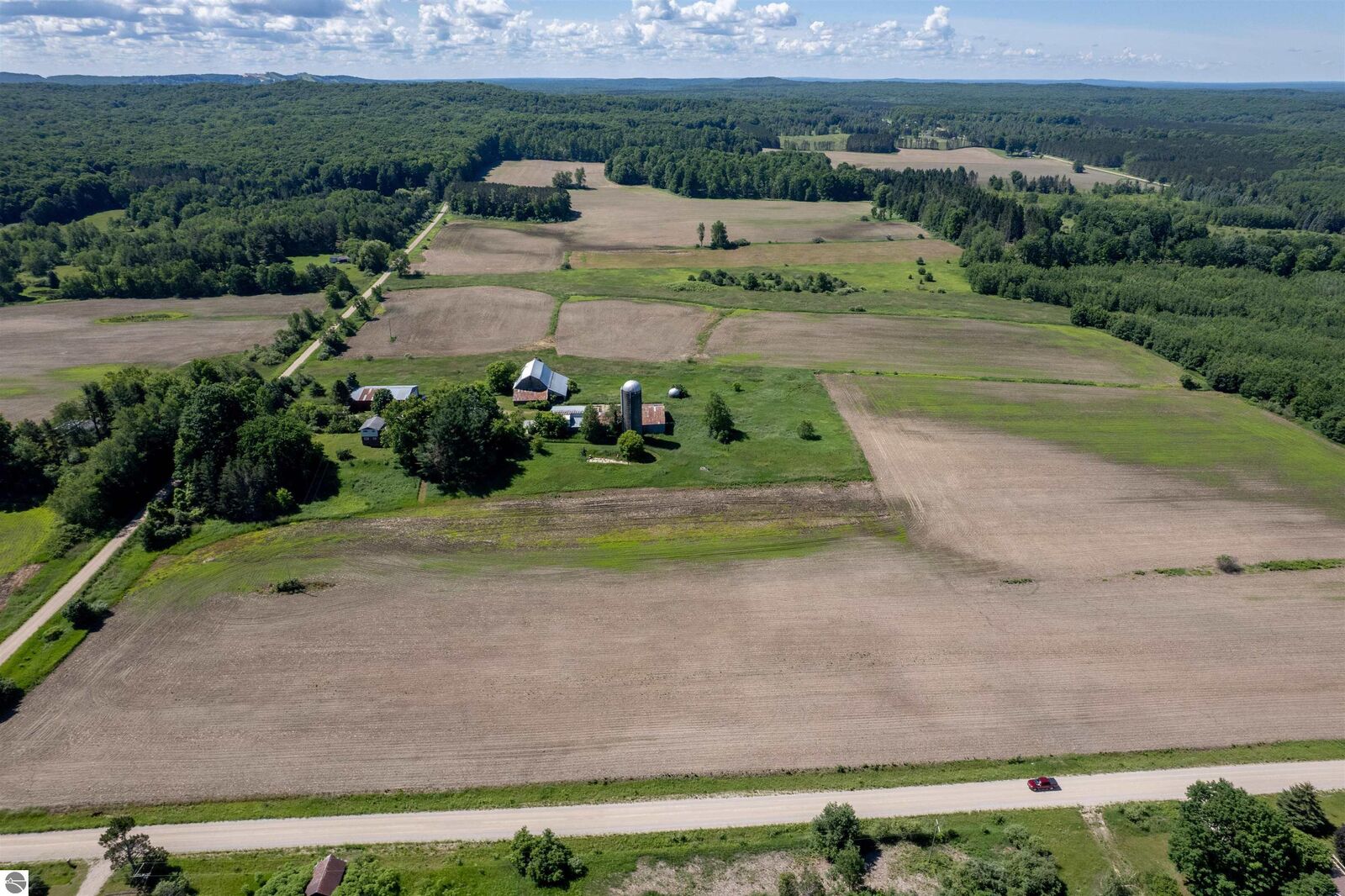 Property Photo: 3102 S 9 Road MI 49638