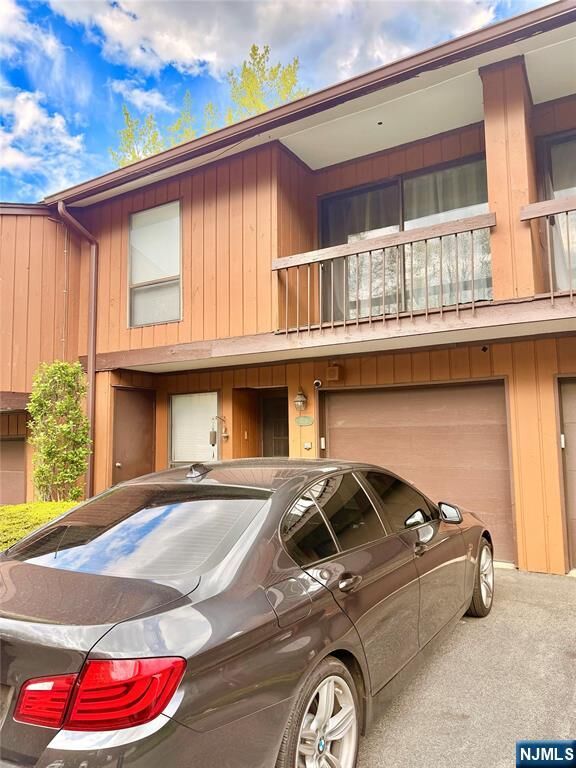 Property Photo:  528 Upper Upperway 28B  NJ 07885 