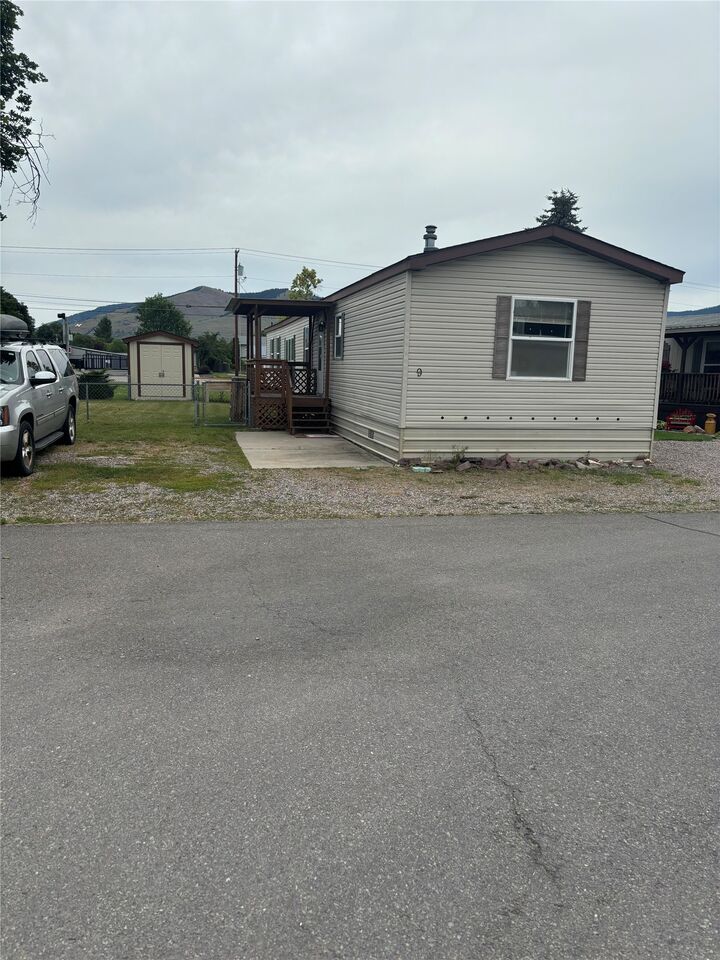 Property Photo: 1813 S Reserve Street 9 MT 59801