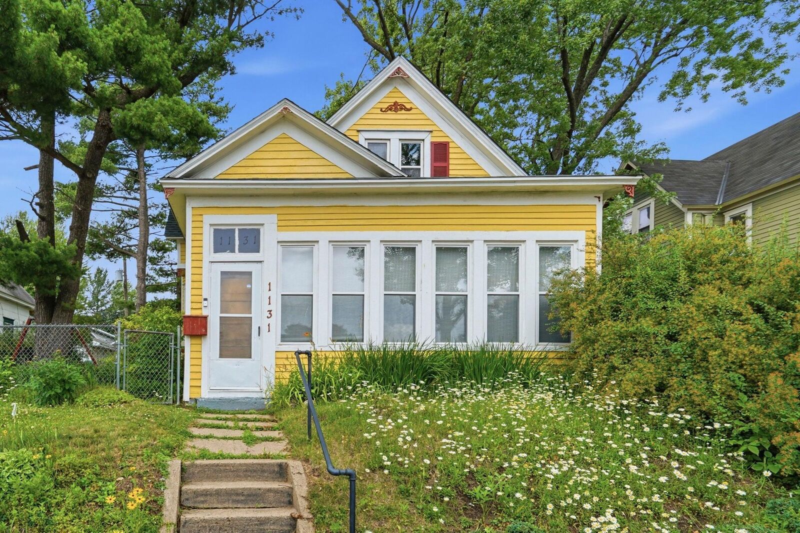 Property Photo:  1131 Woodbridge Street  MN 55117 