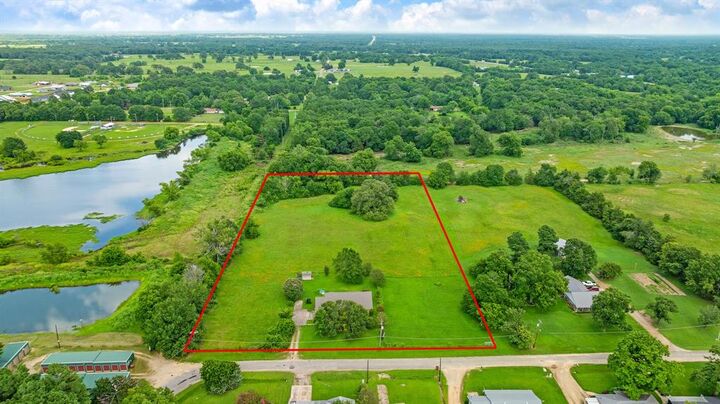 Property Photo: 570 N Center TX 75416