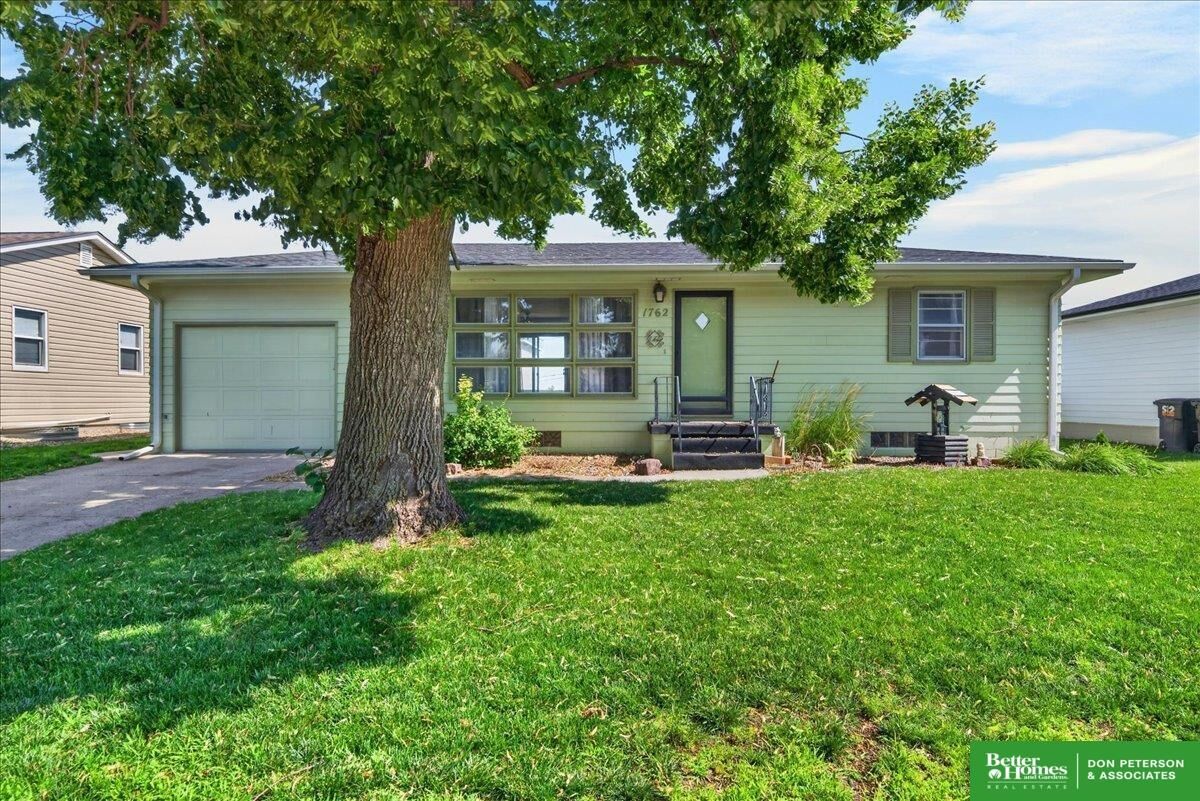 Property Photo:  1762 Austin Lane  NE 68025 