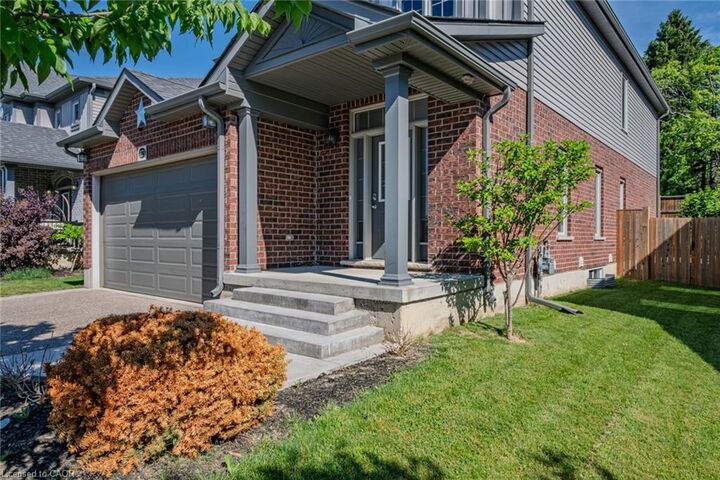 Property Photo: 273 Woodway Trail ON N3Y 0C9