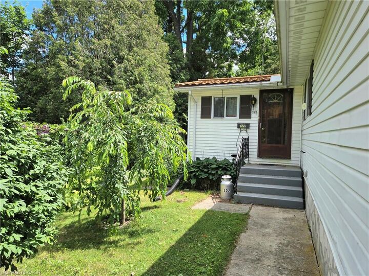 Property Photo:  122 Temperance Street W  ON N0E 1Y0 