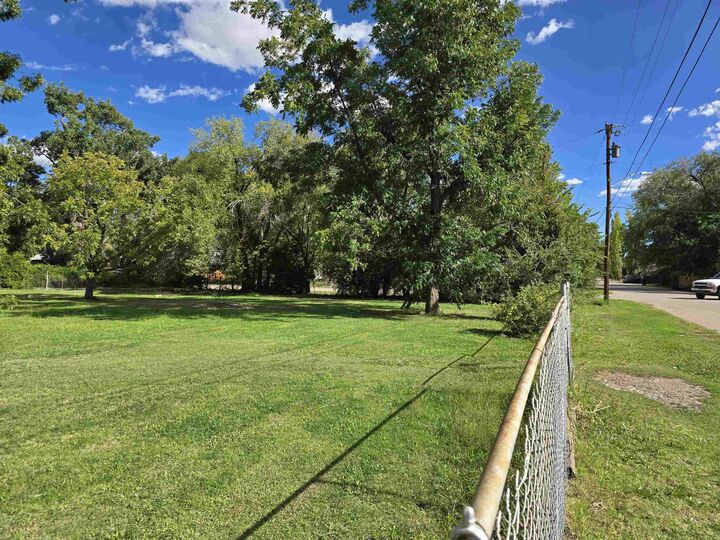 Property Photo: 1008 3rd St NM 88352