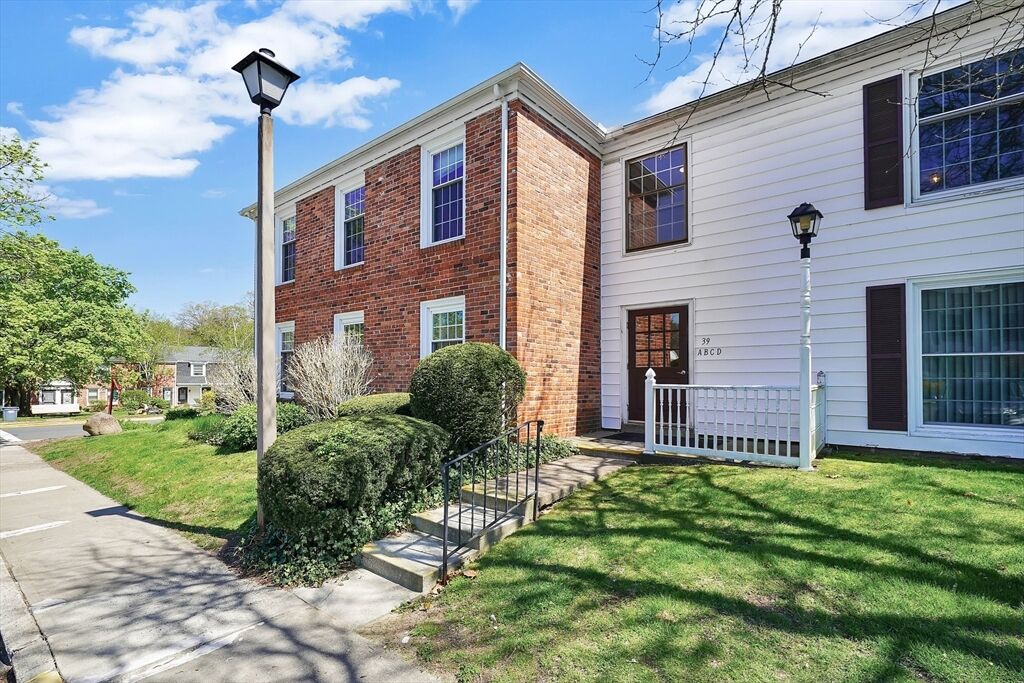 Property Photo: 39 Yorktown Dr D MA 01108