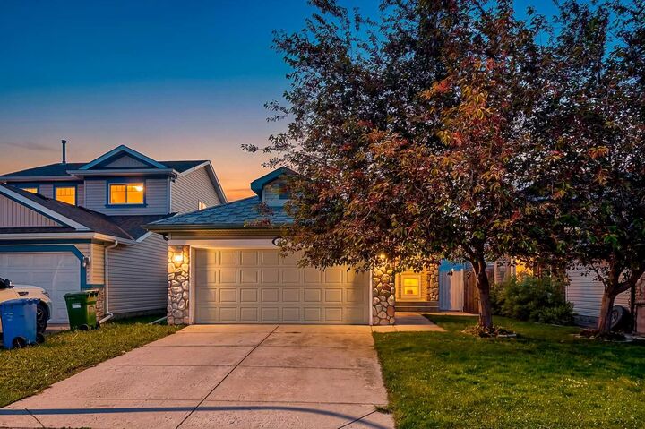 Property Photo: 236 Covepark Close NE AB T3K 5R3