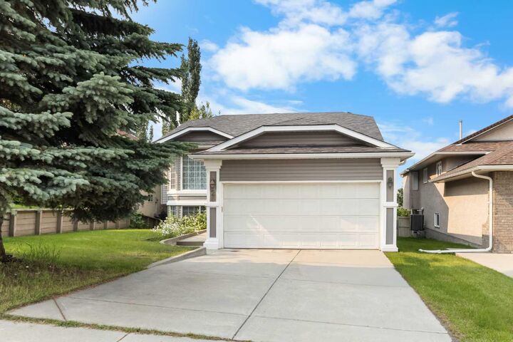 28 Harvest Oak Drive NE — photo 1