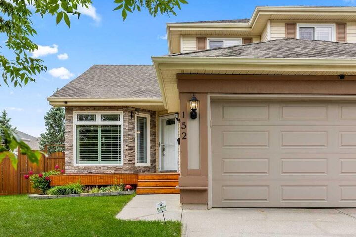 Property Photo: 152 Douglas Glen Mews SE AB T2Z 2M9