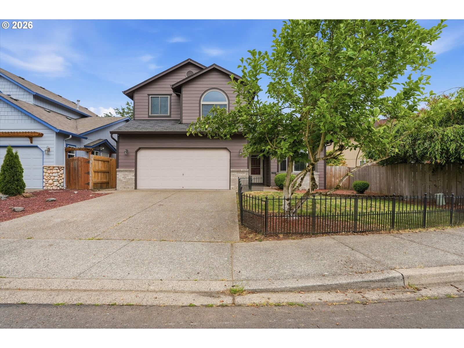 Property Photo:  5611 NE 50th Pl  WA 98661 