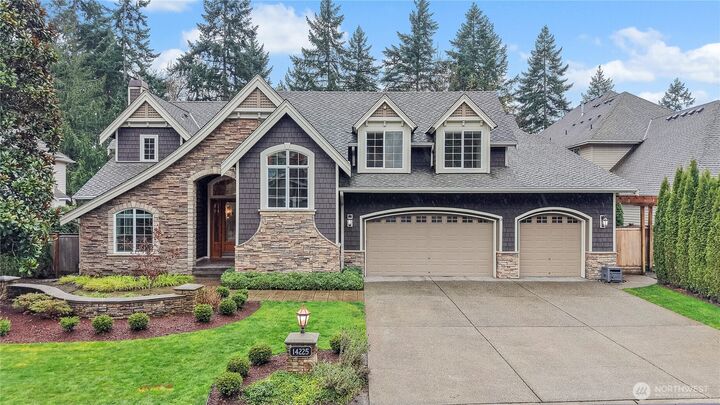 Property Photo: 14225 SE 87th Place WA 98059