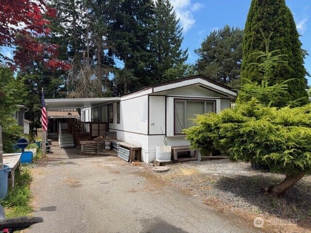 Property Photo:  5220  176th Street SW 77  WA 98037 