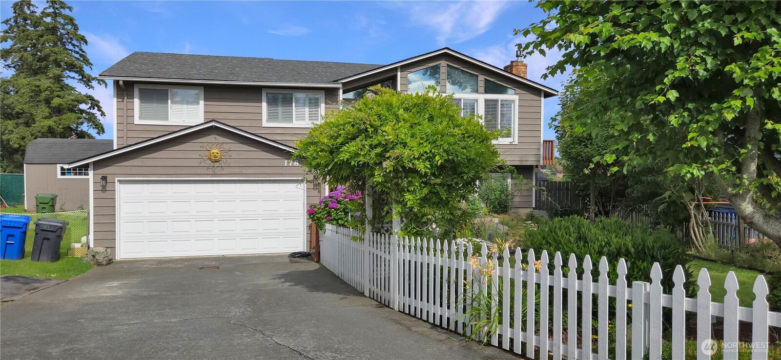 Property Photo:  178 NW Captain Court  WA 98277 
